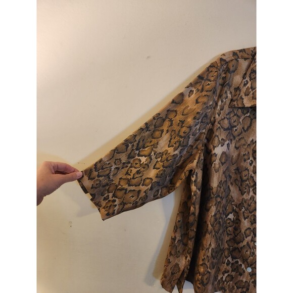 Scott Taylor Womens 3X Brown & Beige Animal Print 3/4 Sleeve Button Up Shirt - Picture 4 of 7